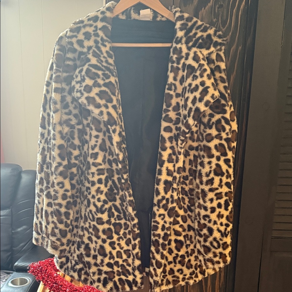 Yellowstone Leopard Print Faux Fur Jacket